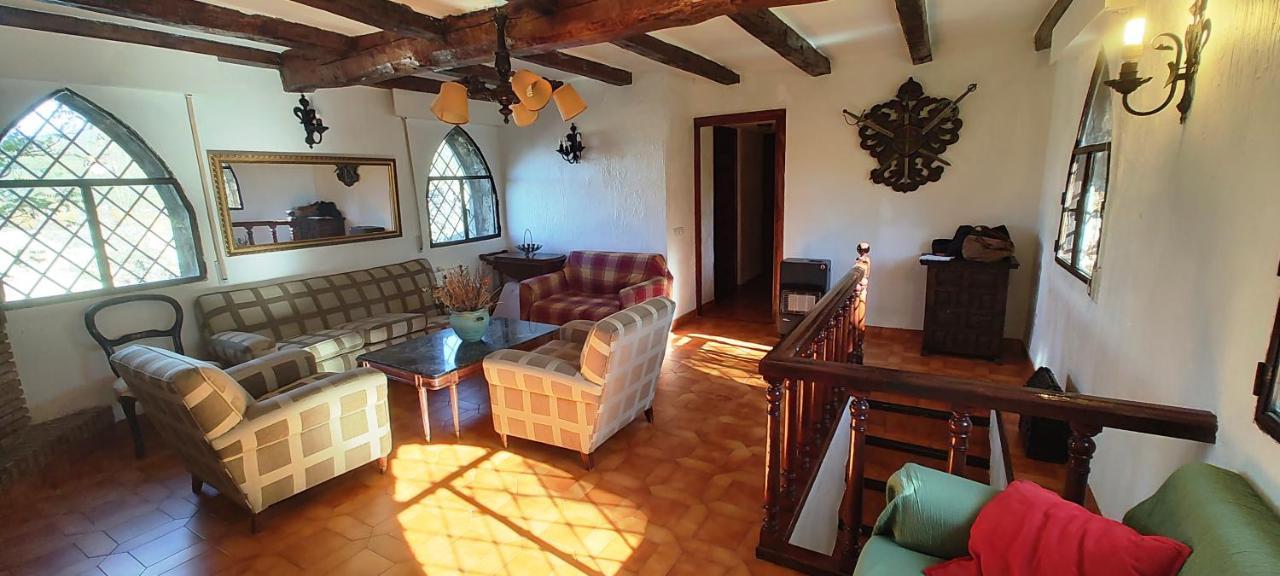 Ávila Isla Del Burguilloゲストハウス エクステリア 写真